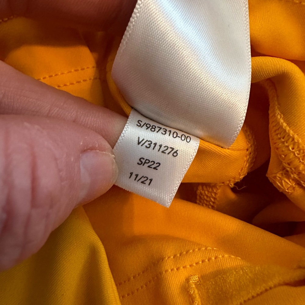 Athleta Women’s Ultimate Stash II Capri Radiant Sunrise Orange Size Small - Picture 7 of 10